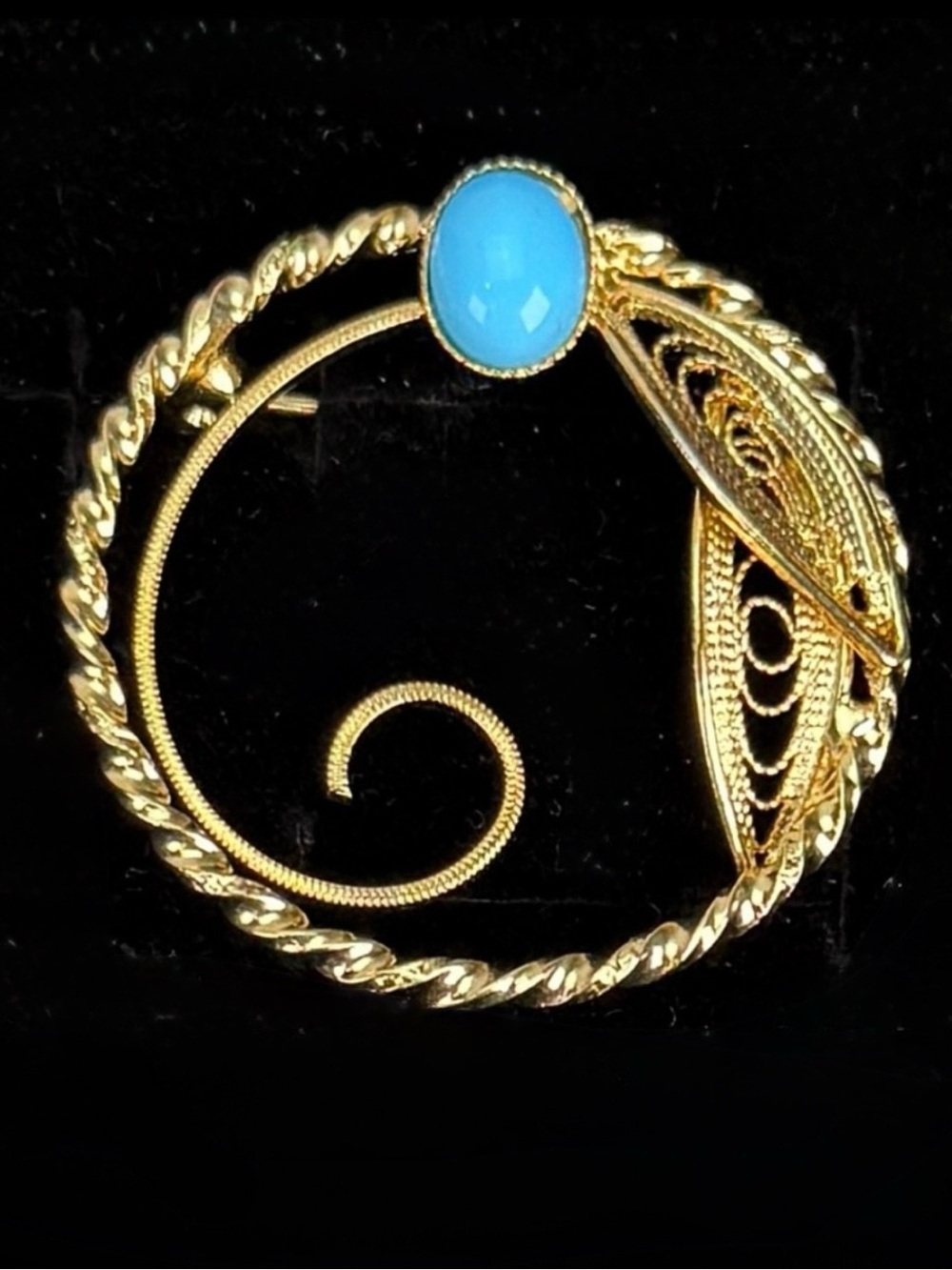 Elegant Goldtone and Blue Brooch